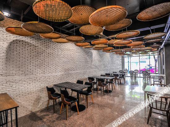 7 Days Premium Hotel At Icon Siam Station Bangkok Exteriör bild