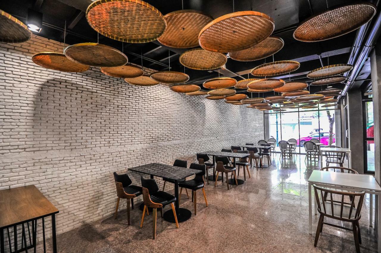 7 Days Premium Hotel At Icon Siam Station Bangkok Exteriör bild